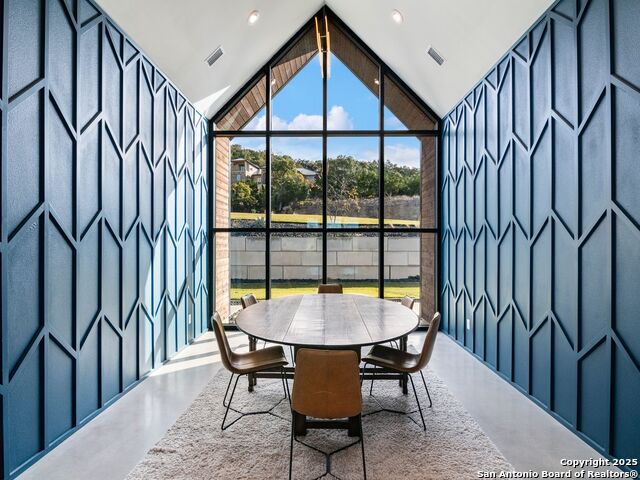 Image 6 of 62 For 10803 Nina Ridge