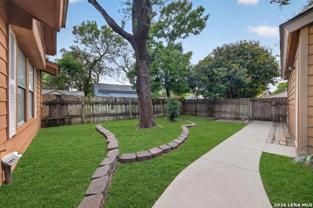 Image 3 of 23 For 11736 Spring Ridge Dr