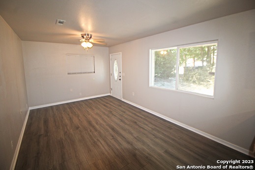 Image 2 of 12 For 819 Zachry Dr