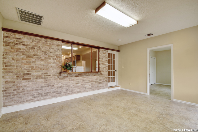 Image 17 of 31 For 2206 Blueberry Hill St