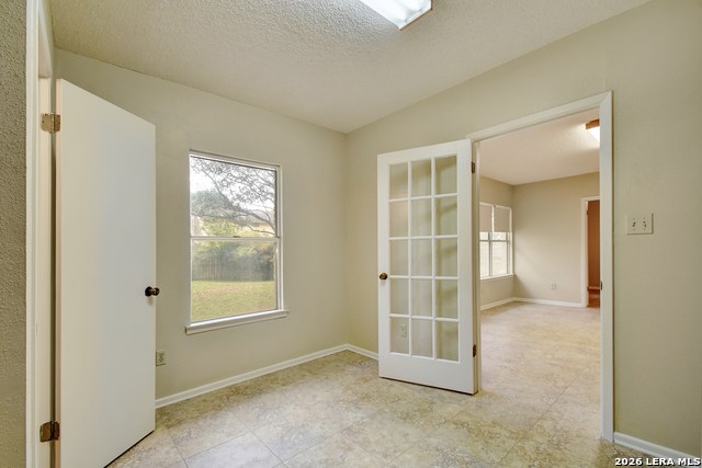 Image 19 of 31 For 2206 Blueberry Hill St