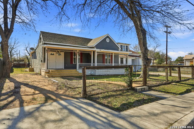 Image 2 of 24 For 202 Helena  