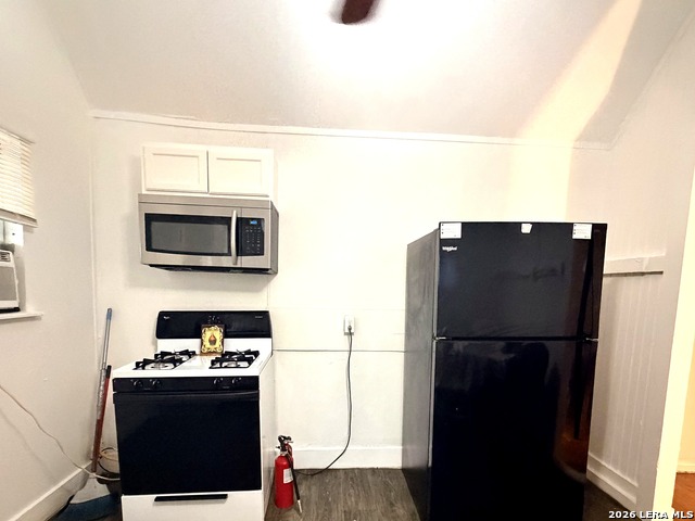 Image 3 of 5 For 3430 Flores S 2a