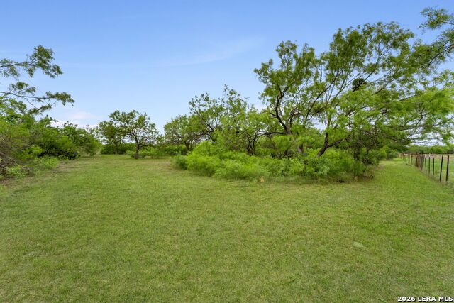 Image 24 of 25 For 17272 Fm 463