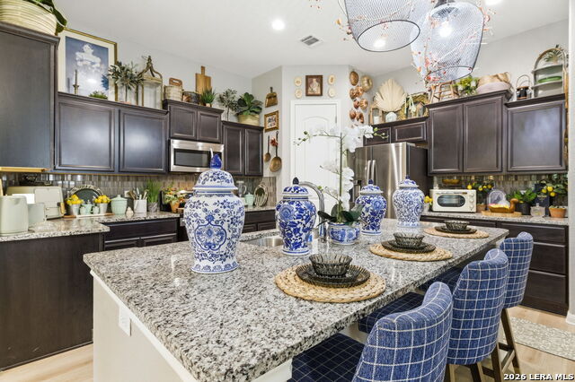 Image 19 of 47 For 238 Iron Gate