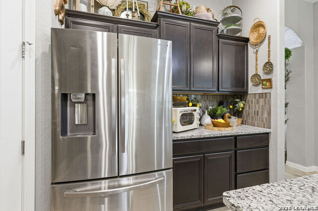 Image 21 of 47 For 238 Iron Gate