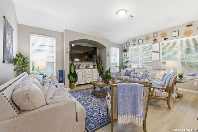 Image 8 of 47 For 238 Iron Gate