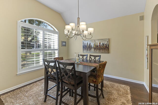 Image 19 of 41 For 15106 Grayoak Forest