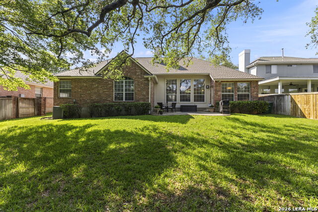 Image 37 of 41 For 15106 Grayoak Forest