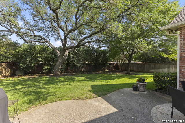 Image 40 of 41 For 15106 Grayoak Forest