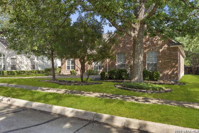 Image 5 of 41 For 15106 Grayoak Forest