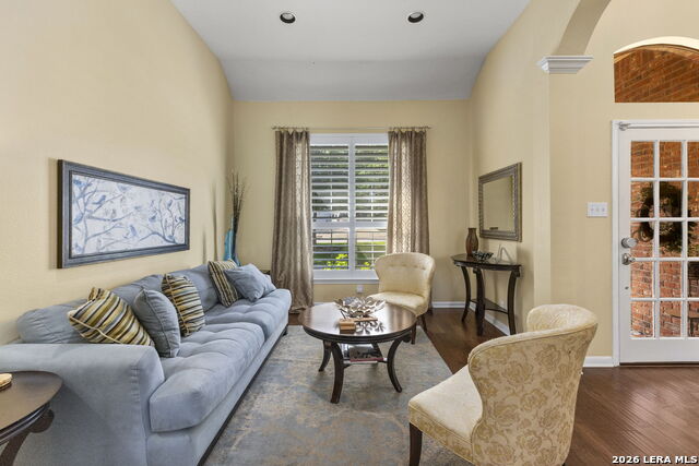 Image 7 of 41 For 15106 Grayoak Forest