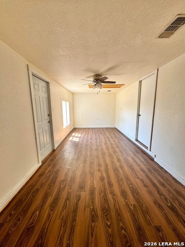 Image 7 of 8 For 2520 Garner Field Rd