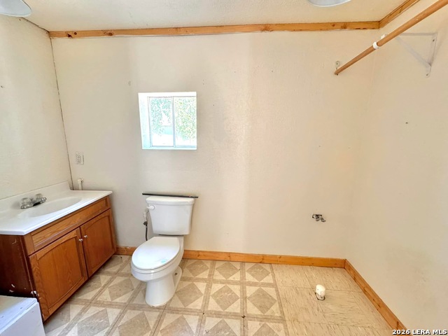 Image 8 of 8 For 2520 Garner Field Rd