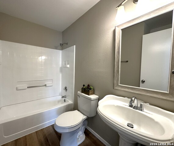 Image 7 of 11 For 109 1st St N