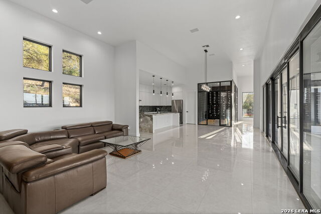 Image 10 of 43 For 25424 Fairway Vw