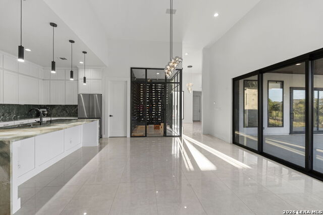 Image 15 of 43 For 25424 Fairway Vw