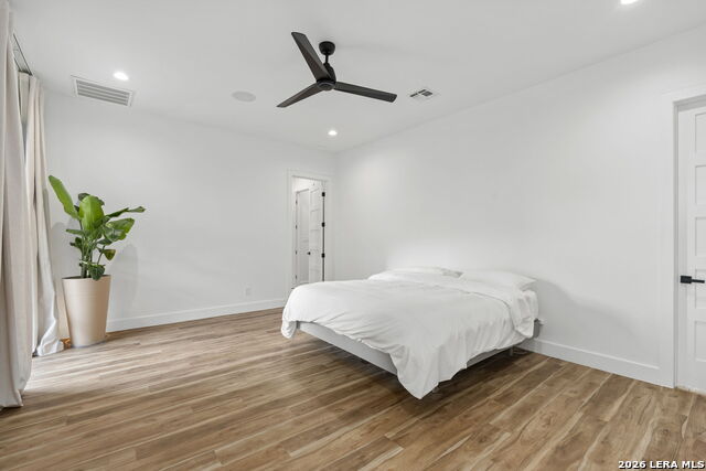 Image 27 of 43 For 25424 Fairway Vw