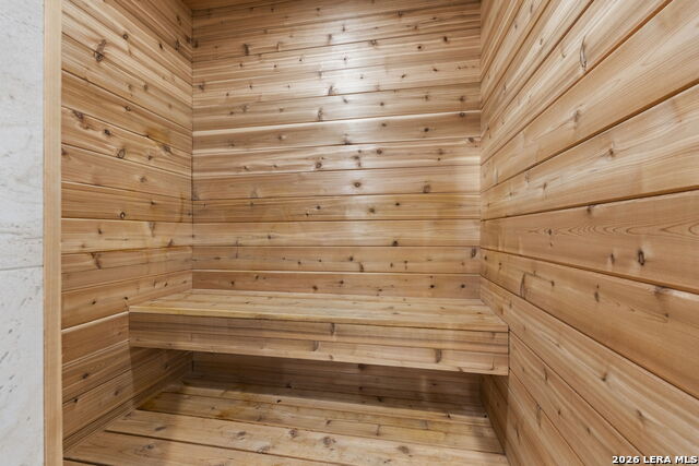 Image 34 of 43 For 25424 Fairway Vw