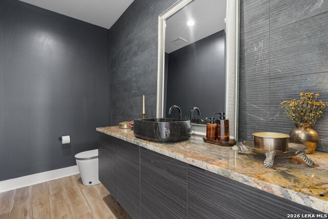 Image 37 of 43 For 25424 Fairway Vw