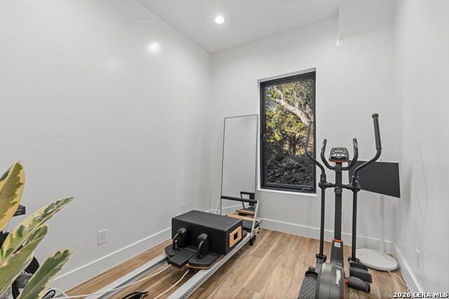 Image 38 of 43 For 25424 Fairway Vw