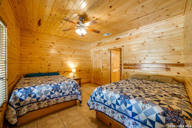 Image 11 of 50 For 170 Johnny Seibert