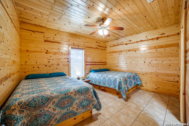 Image 15 of 50 For 170 Johnny Seibert