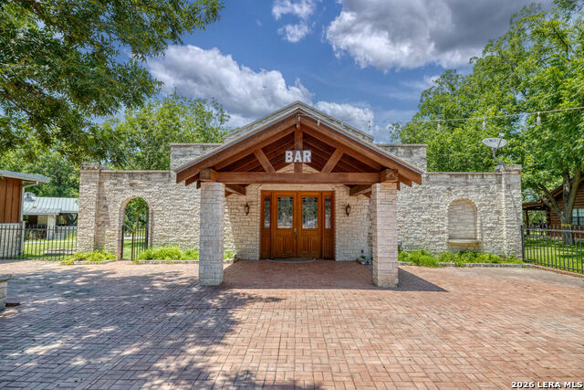 Image 40 of 50 For 170 Johnny Seibert