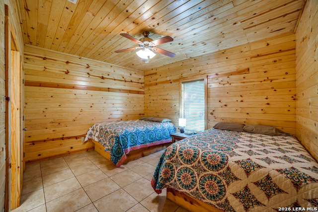 Image 7 of 50 For 170 Johnny Seibert