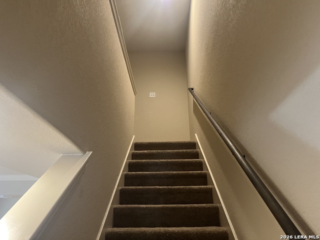 Image 11 of 27 For 6842 Lakeview Dr.  101