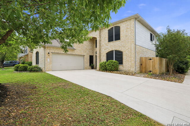 Image 3 of 44 For 21139 Simi Valley Dr