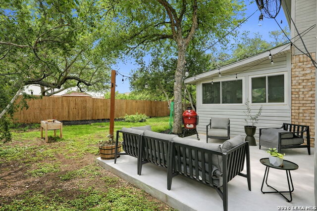 Image 34 of 44 For 21139 Simi Valley Dr