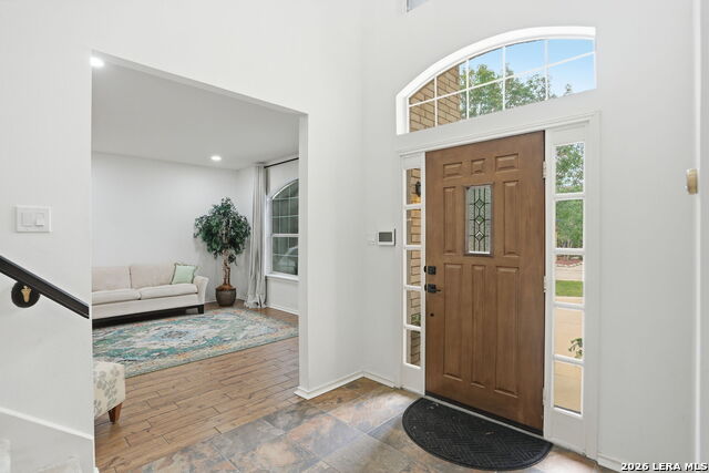 Image 5 of 44 For 21139 Simi Valley Dr