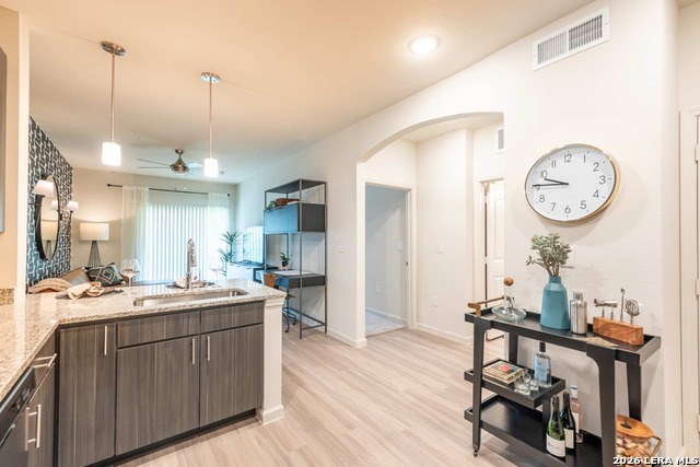 Listing photo id 11 for 12001 Heatherly  7002