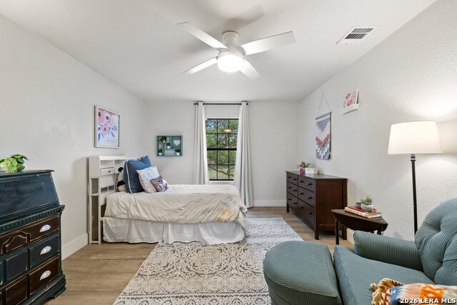 Image 15 of 42 For 3657 Ranch Road 3232