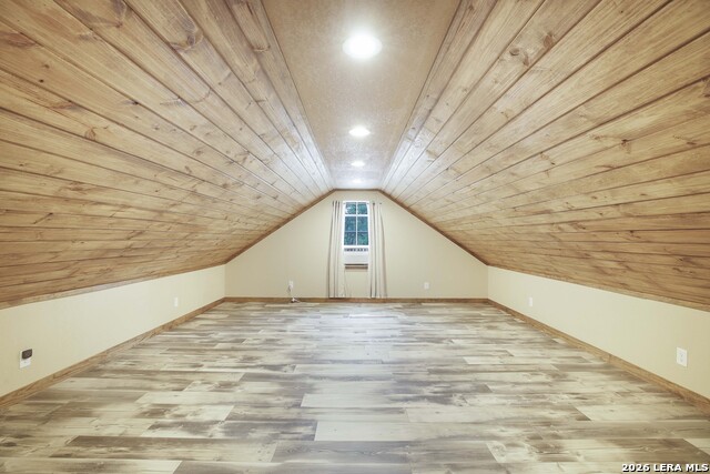 Image 40 of 69 For 309 Lost Oaks Dr