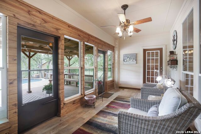 Image 41 of 69 For 309 Lost Oaks Dr