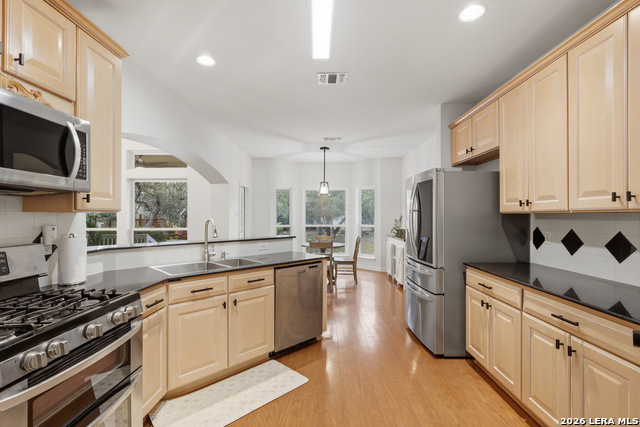 Image 14 of 41 For 30737 Deerfield Ter