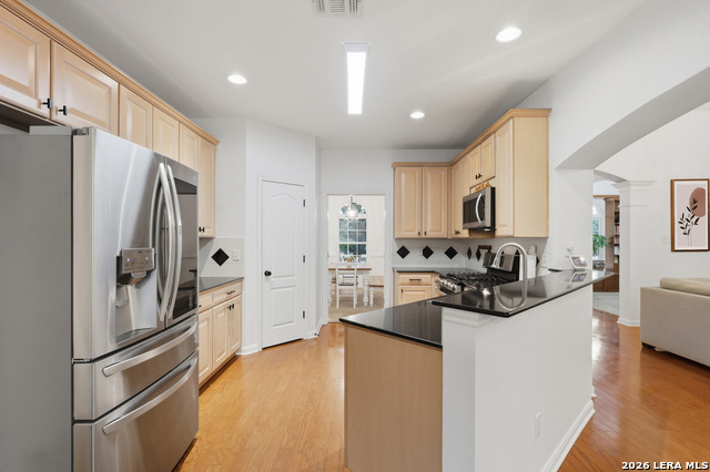 Image 16 of 41 For 30737 Deerfield Ter