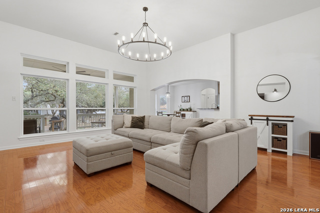 Image 18 of 41 For 30737 Deerfield Ter