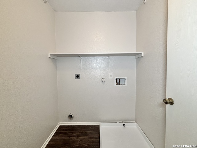 Image 19 of 23 For 4946 Bending Elms