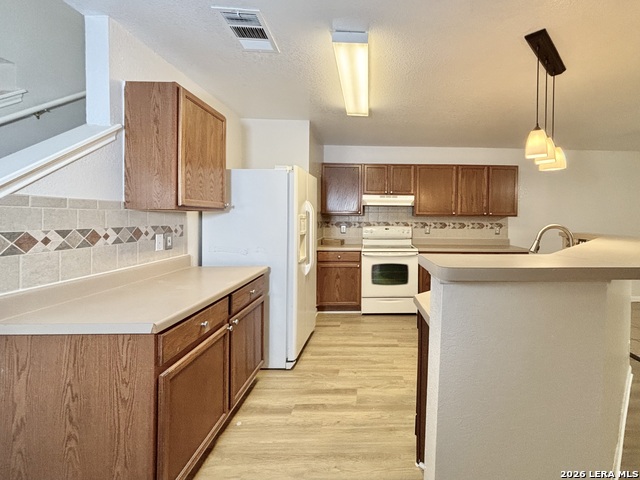 Image 4 of 23 For 4946 Bending Elms