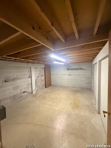 Image 11 of 18 For 11911 Warfield St