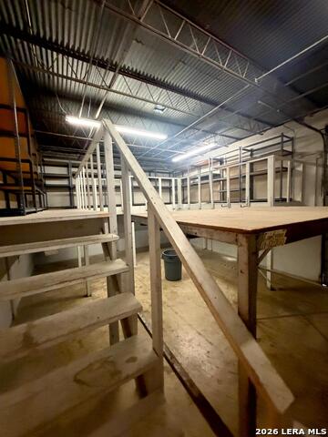 Image 8 of 18 For 11911 Warfield St