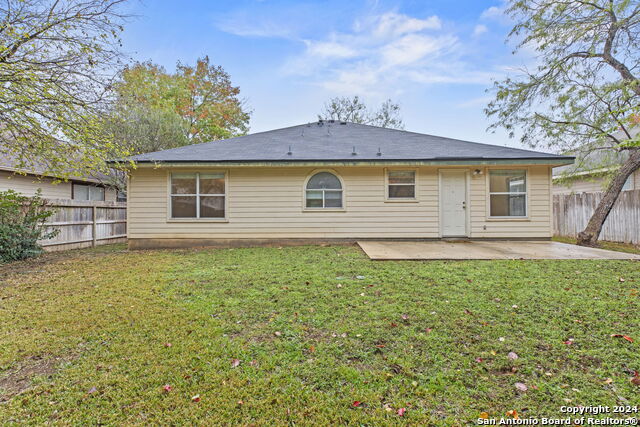 Image 3 of 23 For 14346 Markham Ln