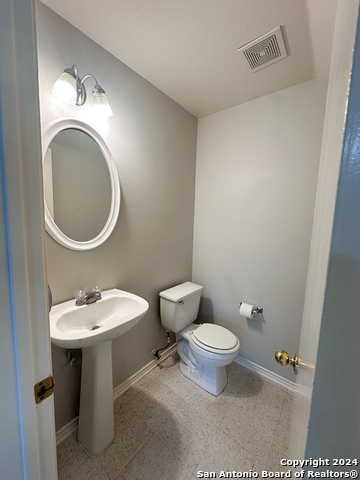 Image 10 of 22 For 9714 Ceremony Cv