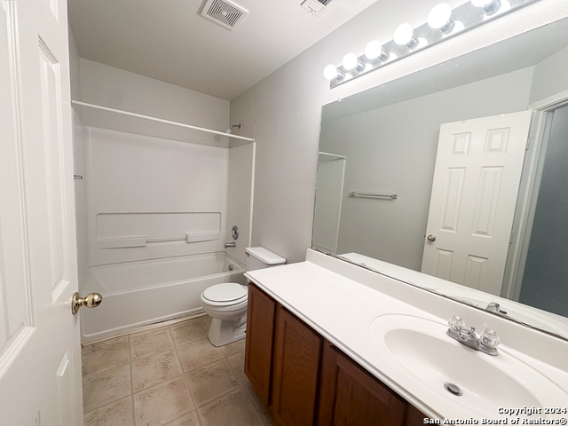 Image 19 of 22 For 9714 Ceremony Cv