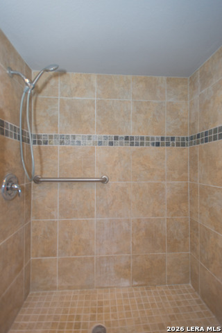 Image 12 of 28 For 10803 Green Hurst St