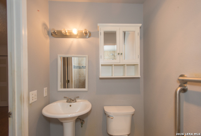 Image 13 of 28 For 10803 Green Hurst St