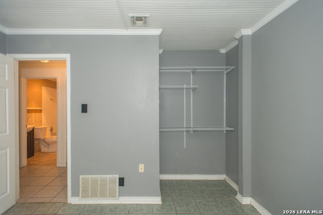 Image 15 of 28 For 10803 Green Hurst St